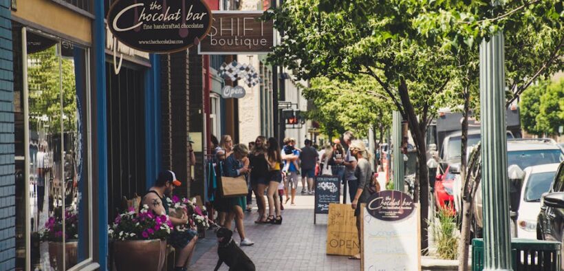 Dog straining to urinate causes and emergency signs