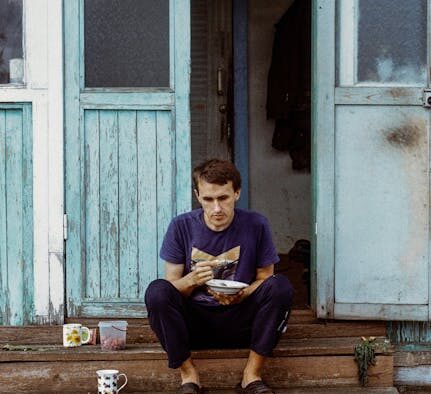 Cat circling food bowl but not eating digestive symptom