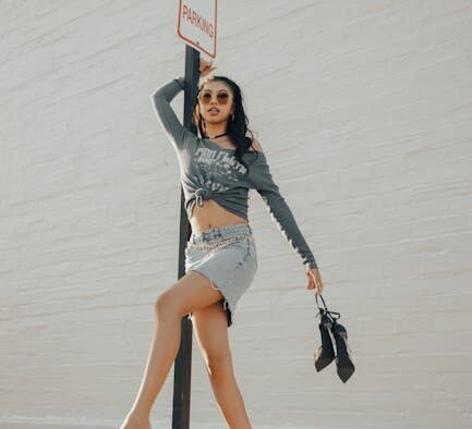 Cat red streaking on skin signs and what owners should know