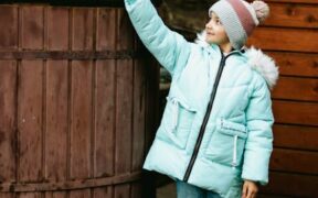 Supplements for seasonal coat changes in cats