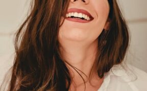 Positive Associations for Mouth Handling in Cats