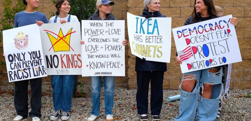 Cat bumps with crusty tops signs and possible causes