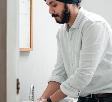 Preventive enrichment routine for indoor kittens