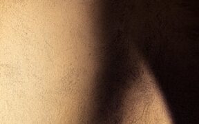 Repeated failed attempts to pee