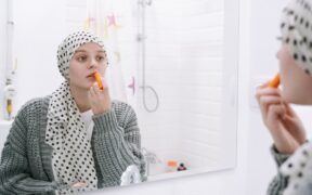 Face Rubbing and Oral Comfort Awareness