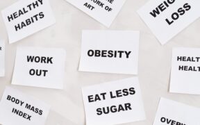 How to maintain healthy weight in cats and prevent obesity