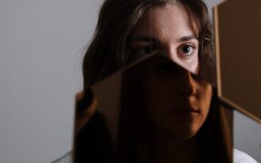 Dogs showing frustration when movement restricted