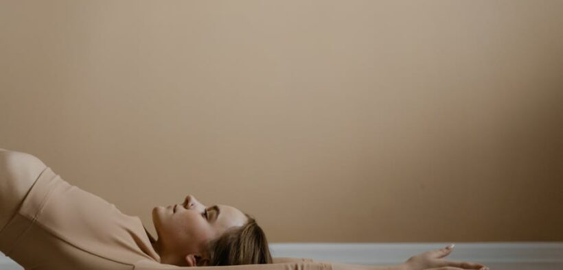 Breathing with abdominal effort