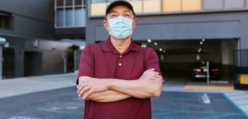 Preventive safe socialization for kittens confidence building