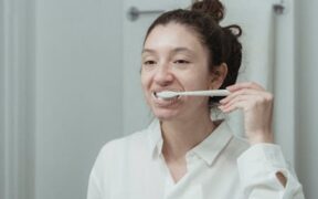 Integrating Dental Awareness into Grooming