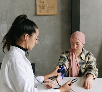 Cat vomiting bile reasons symptoms and evaluation