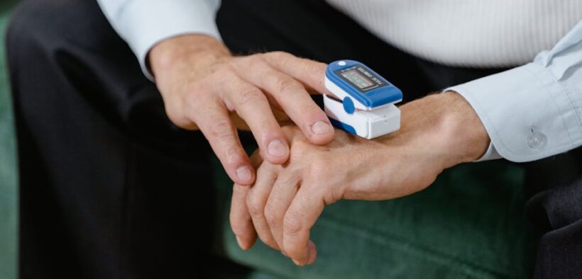 Cat sticky discharge on skin early signs and monitoring