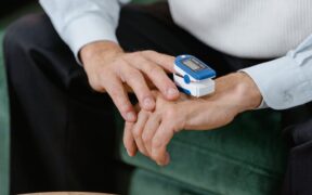 Cat skin lesions on back signs concerns and monitoring