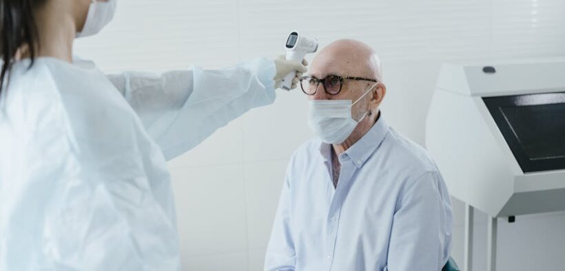 Wellness screening for senior cats routine monitoring