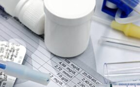 What are mild reactions to parasite medication in pets