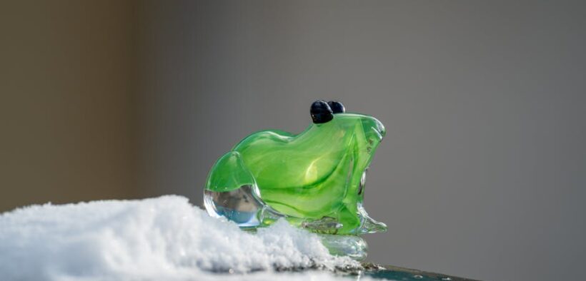 Can cold temperatures worsen skin dryness