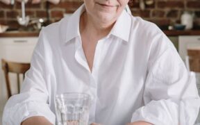 Is it safe to bathe pets after parasite medication