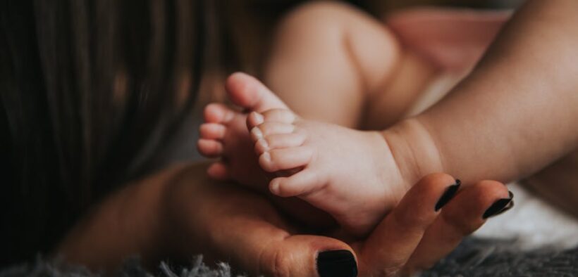 Why does my cat chew skin between toes