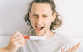 Can parasite medication be restarted after a reaction