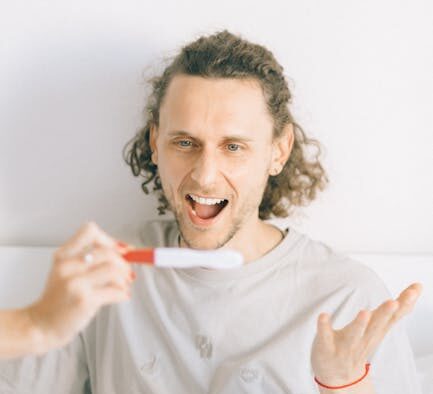 Can parasite medication be restarted after a reaction