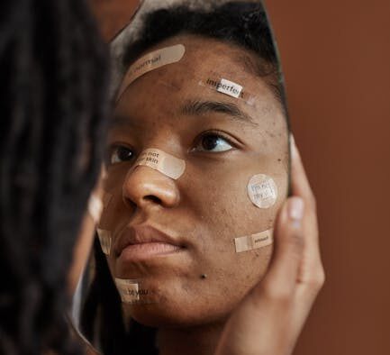 Can my cat have skin reactions to bandages