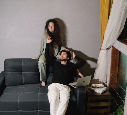 Can my cat have skin problems from drooling